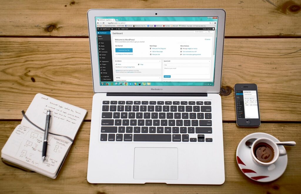 Static and Dynamic Website Designing Services in Dubai 2 laptop 593673 1280